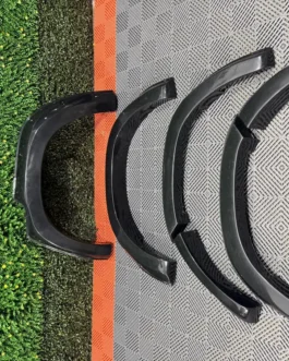 FENDER FLARE TOYOTA HILUX REVO 2016+  ORIGINALES (6 pcs )
