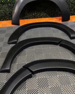 FENDER FLARE TOYOTA HILUX 16+ (4PCS/SET)
