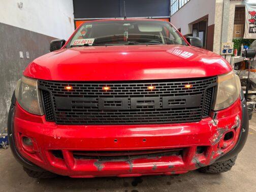 Parrilla Ford Ranger 12-15 con 3 luces raptor