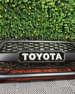 Parrilla deportiva Toyota Hilux Rocco