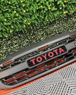 Parrilla Toyota Hilux 2012-2015 GR