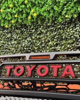 Parrilla Toyota Hilux 2016+ GR